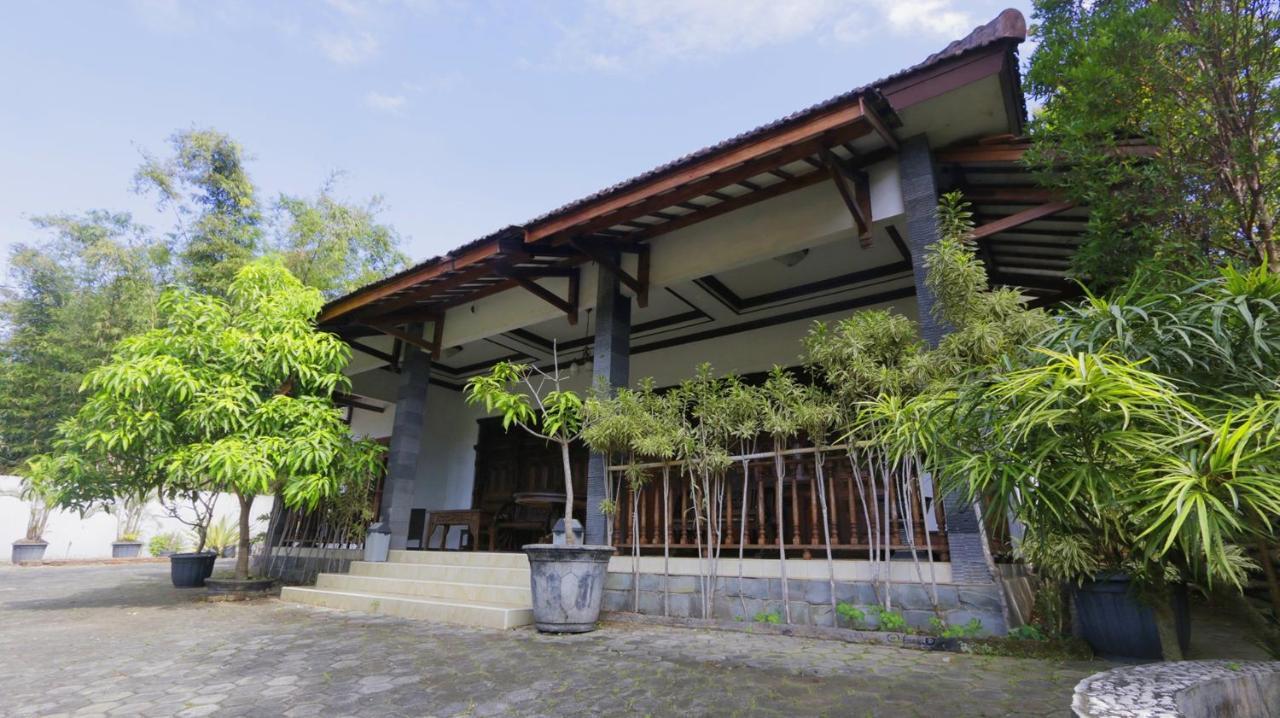 Alista Bondowoso Exterior foto
